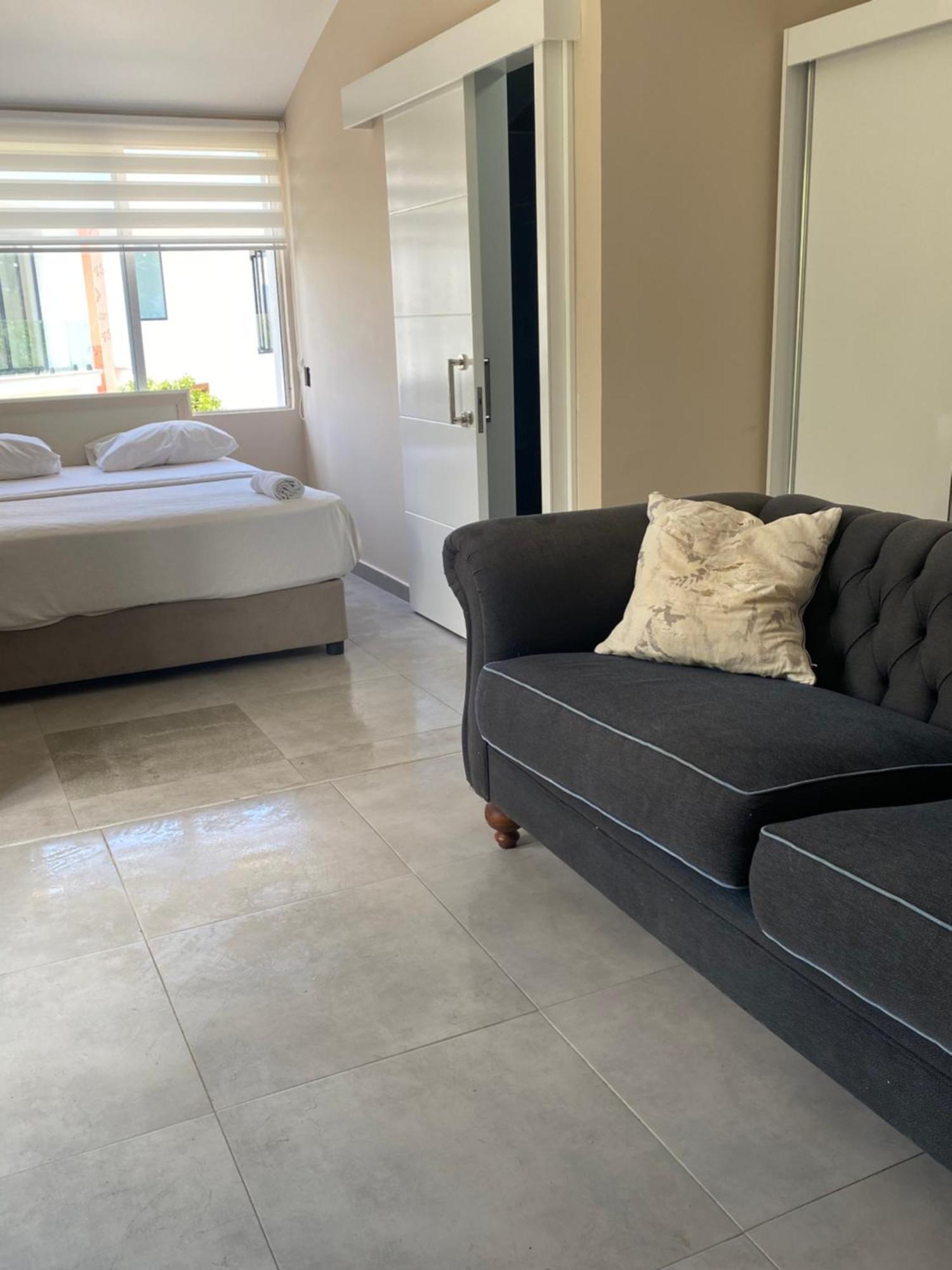 The Prince Inn Hotel & Villas Agios Georgios  외부 사진