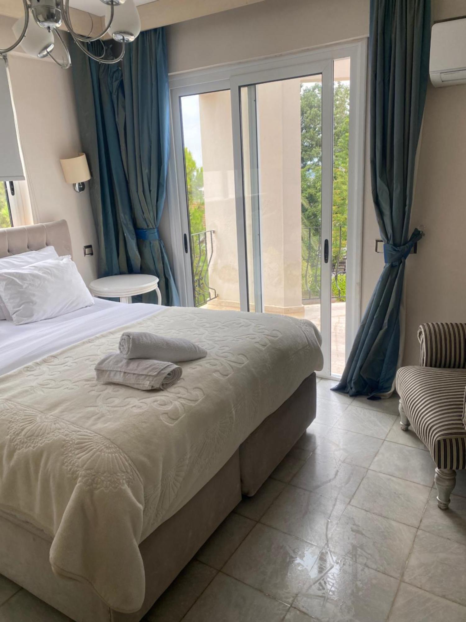 The Prince Inn Hotel & Villas Agios Georgios  외부 사진
